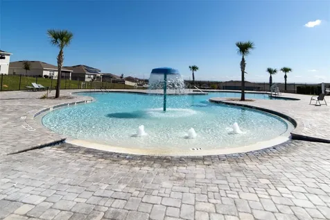 2684 Magnolia Avenue Davenport FL 33837