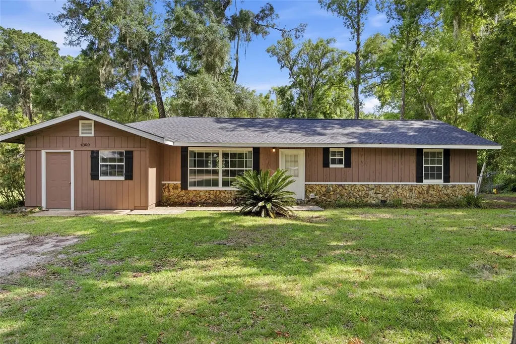 4300 NE 132nd Place Anthony FL 32617