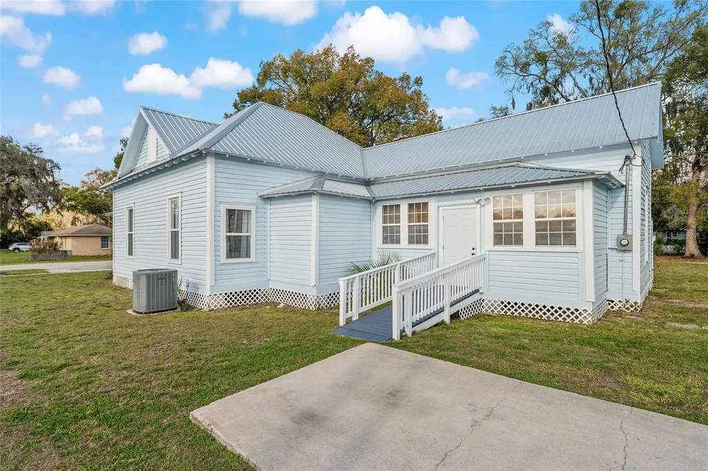 105 NE 1st Avenue Avenue NE Williston FL 32696