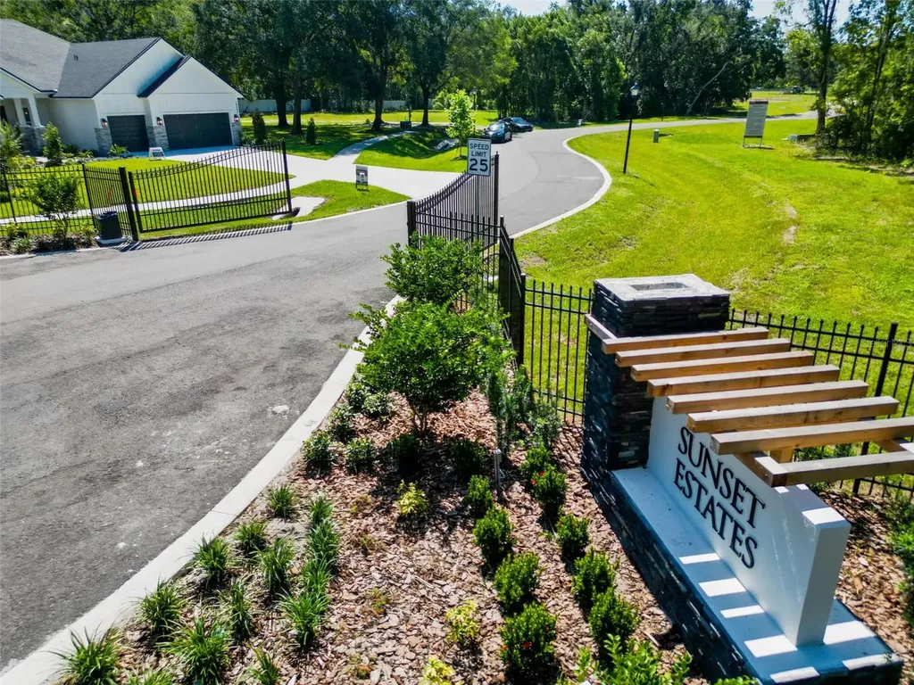 18442 Purple Creek Lane Lutz FL 33549