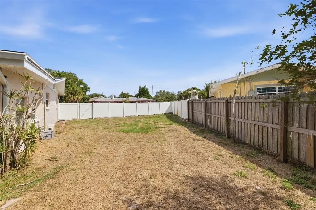 4415 7th Street S St Petersburg FL 33705