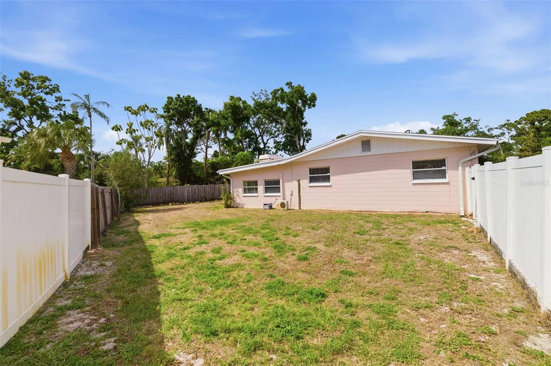4415 7th Street S St Petersburg FL 33705