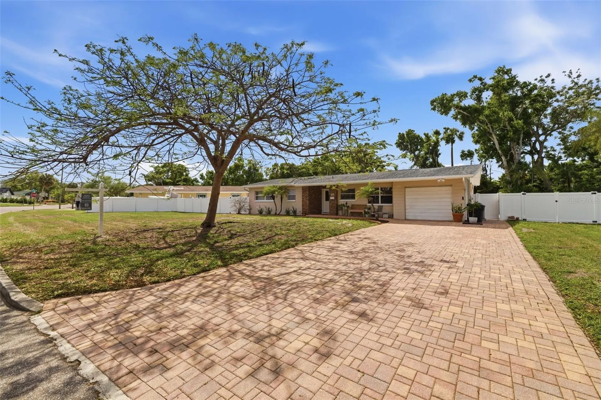 4415 7th Street S St Petersburg FL 33705