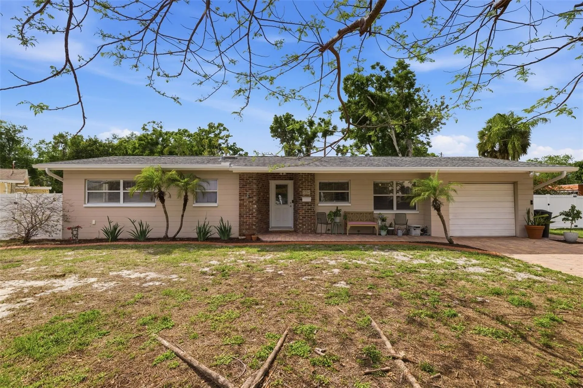 4415 7th Street S St Petersburg FL 33705