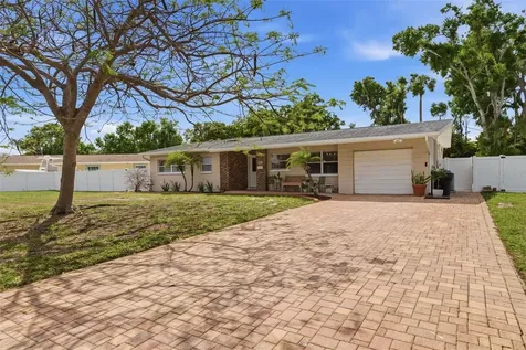 4415 7th Street S St Petersburg FL 33705