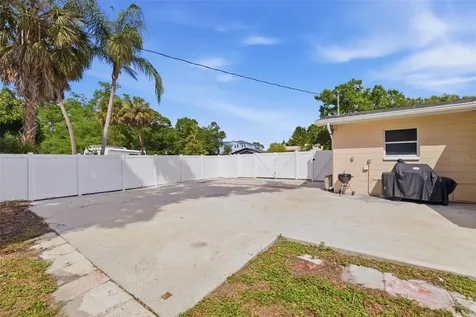 4415 7th Street S St Petersburg FL 33705