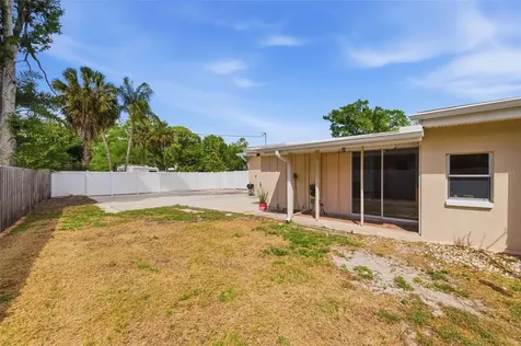 4415 7th Street S St Petersburg FL 33705