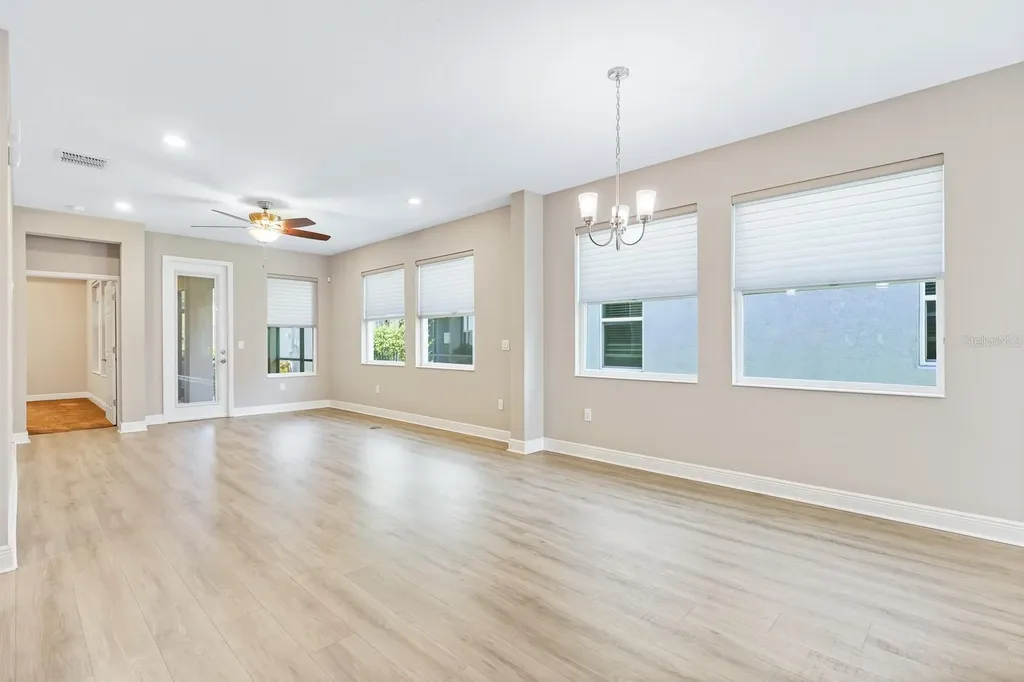 13892 Kingfisher Glen Drive Lithia FL 33547