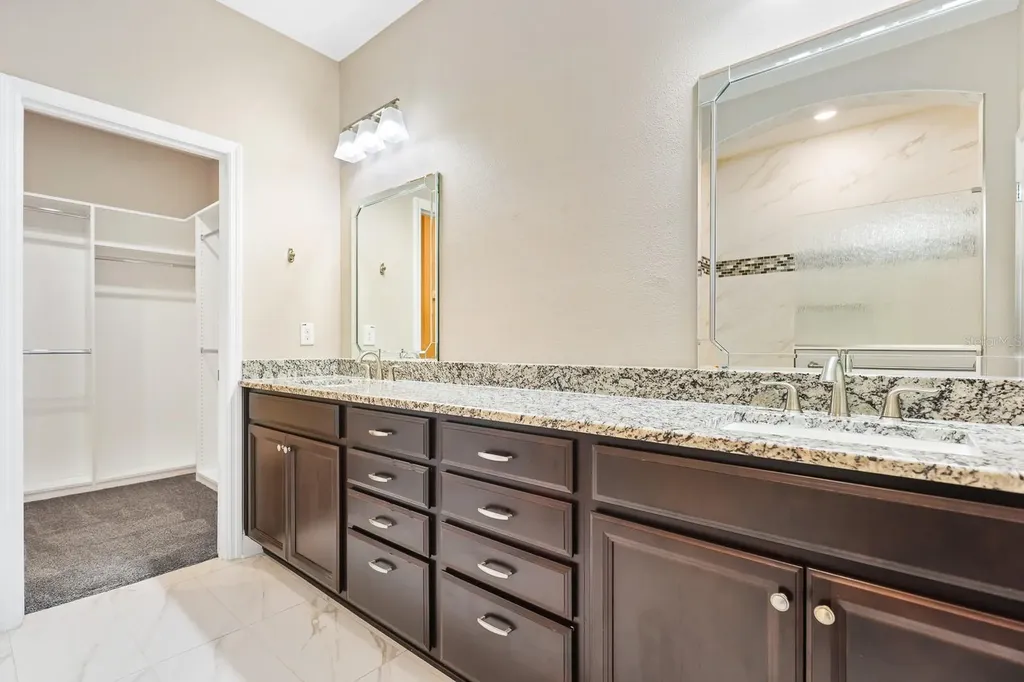 13892 Kingfisher Glen Drive Lithia FL 33547