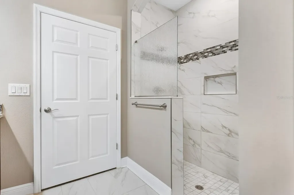 13892 Kingfisher Glen Drive Lithia FL 33547