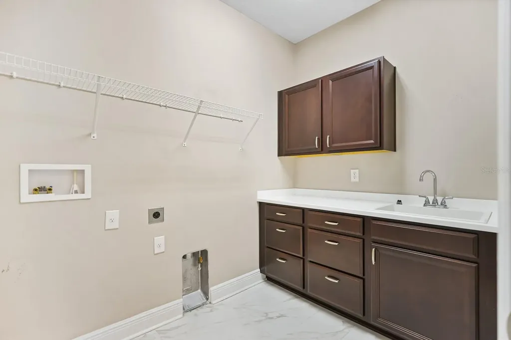 13892 Kingfisher Glen Drive Lithia FL 33547