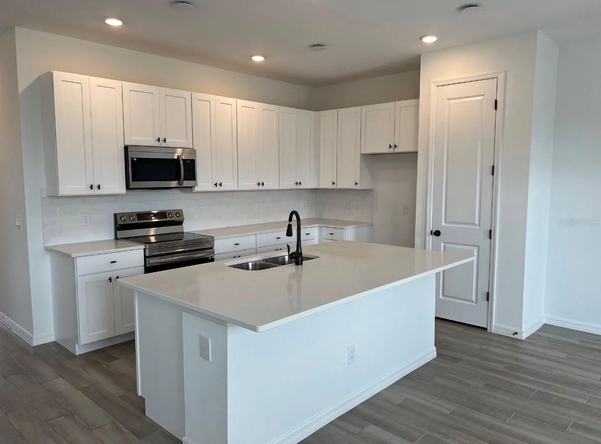 815 Longboat Drive Davenport FL 33896