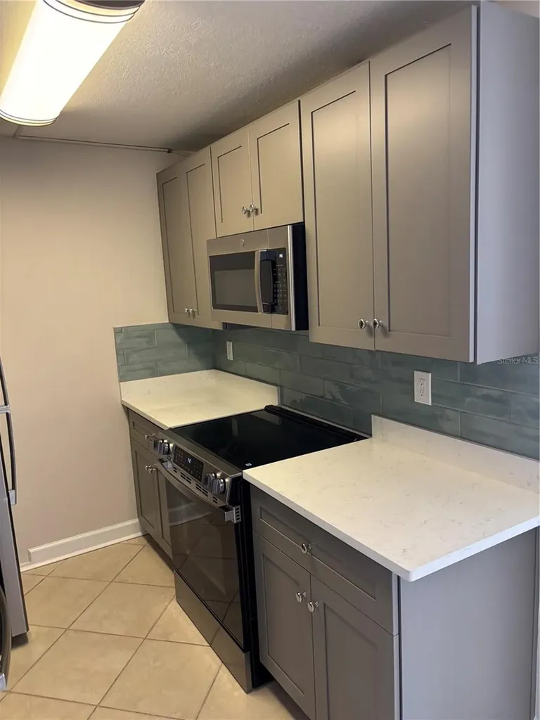 7405 Bay Island Drive S South Pasadena FL 33707