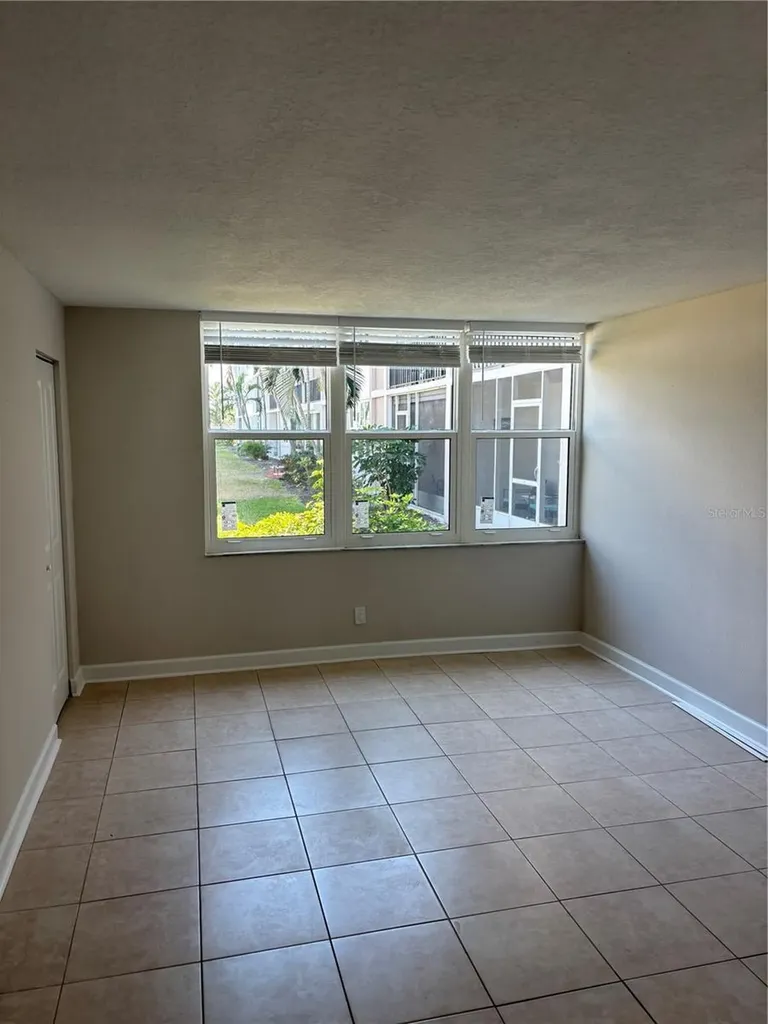 7405 Bay Island Drive S South Pasadena FL 33707