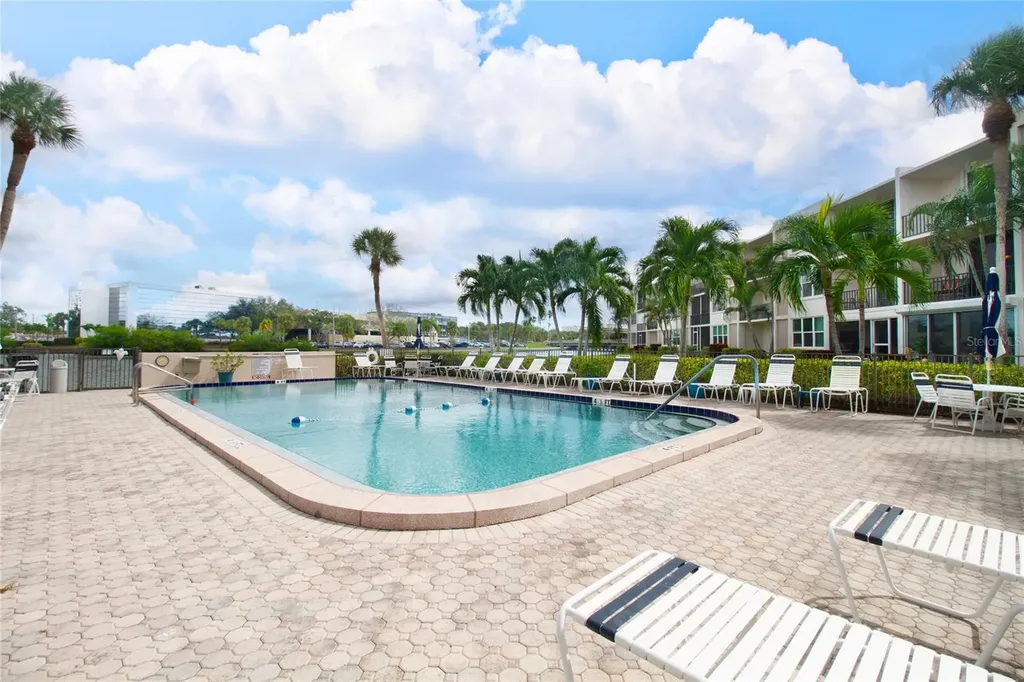 7405 Bay Island Drive S South Pasadena FL 33707