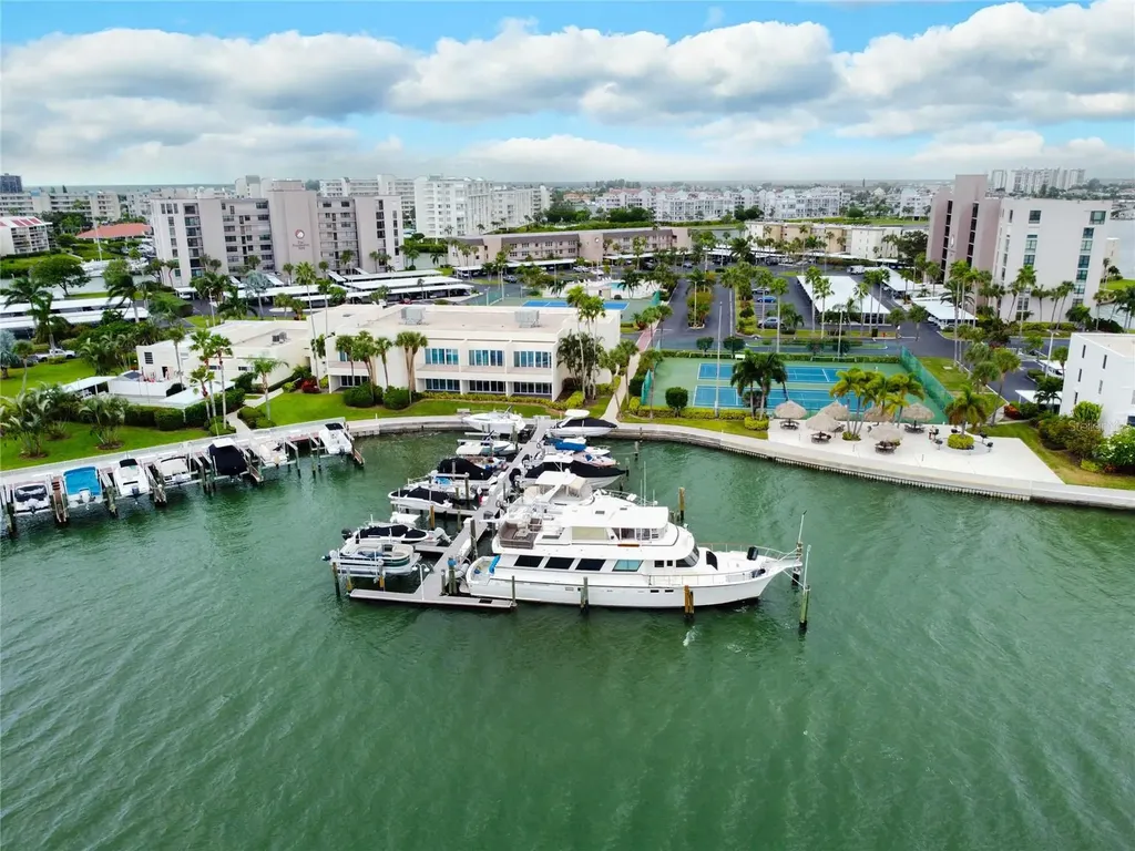 7405 Bay Island Drive S South Pasadena FL 33707
