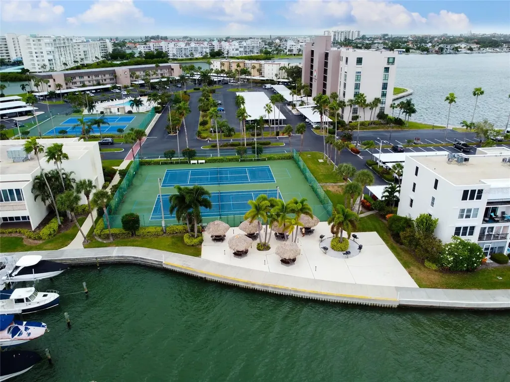 7405 Bay Island Drive S South Pasadena FL 33707