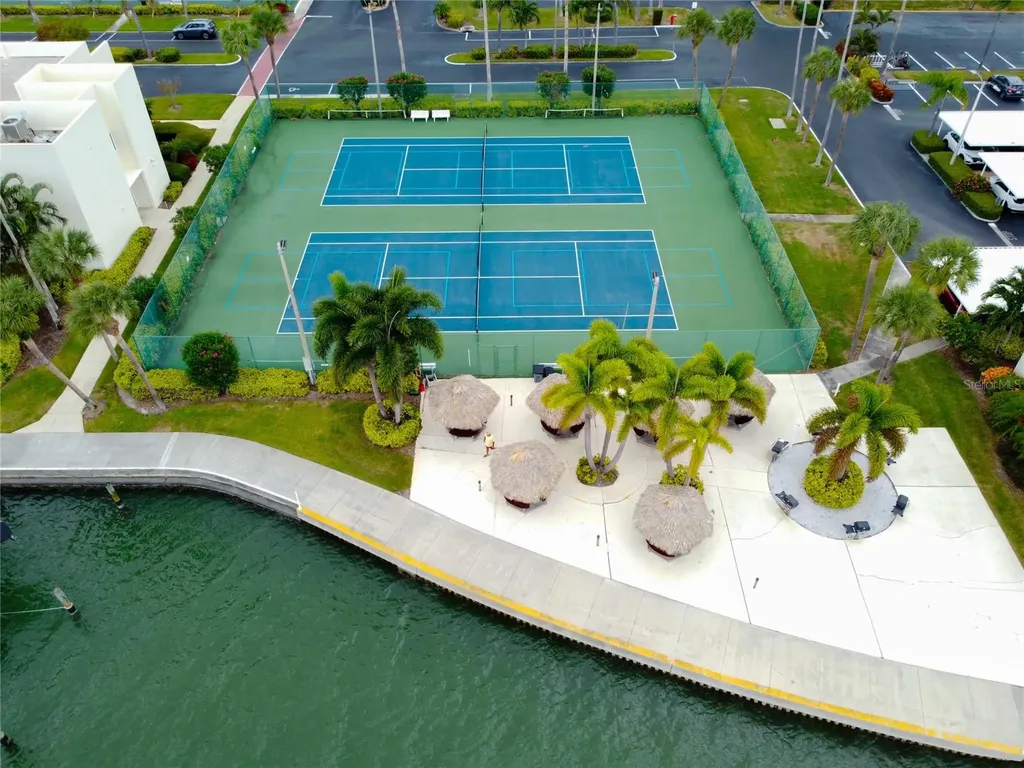 7405 Bay Island Drive S South Pasadena FL 33707