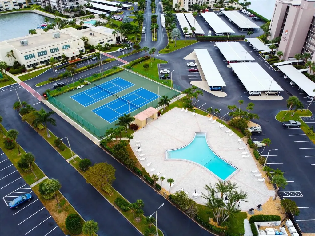 7405 Bay Island Drive S South Pasadena FL 33707