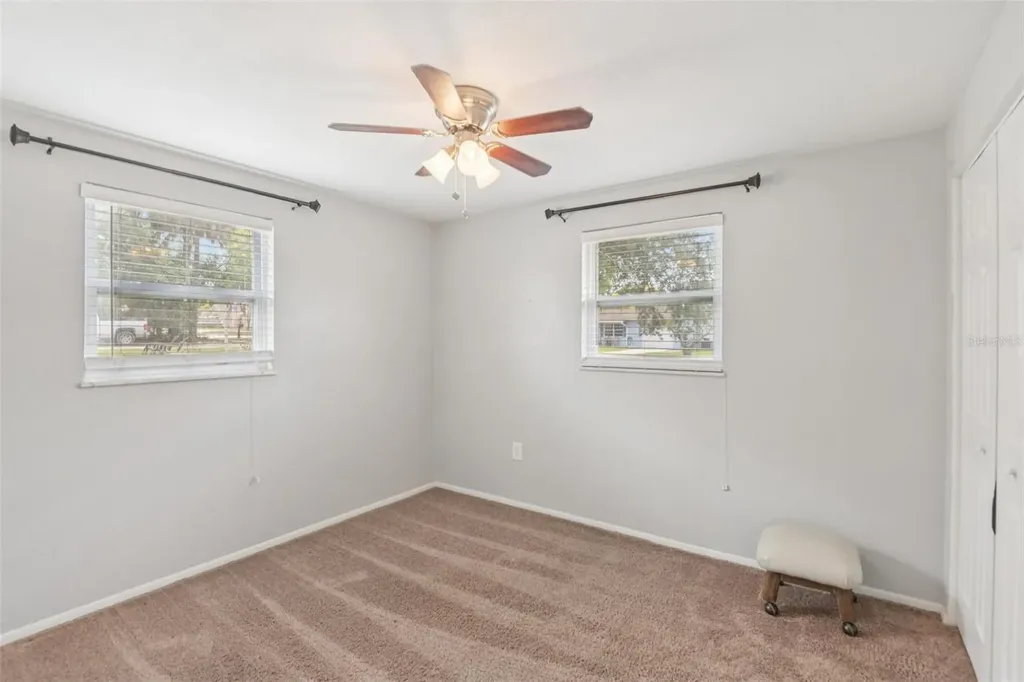 5942 13th Street Zephyrhills FL 33542