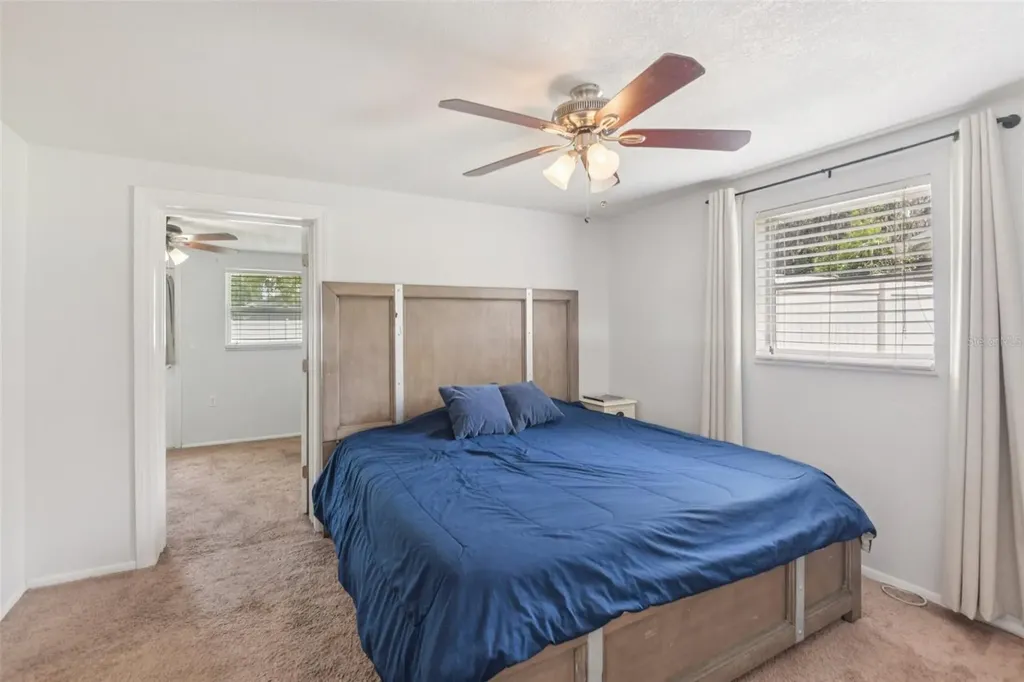 5942 13th Street Zephyrhills FL 33542