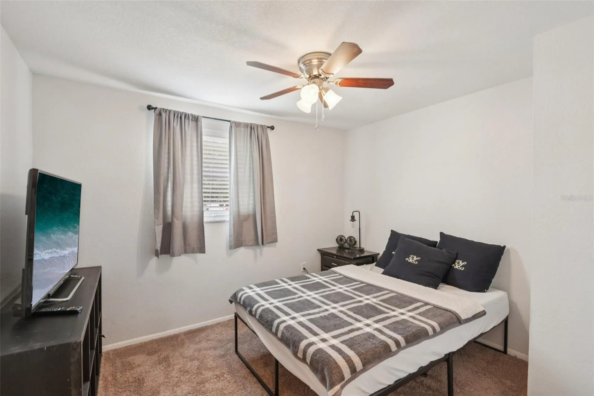 5942 13th Street Zephyrhills FL 33542