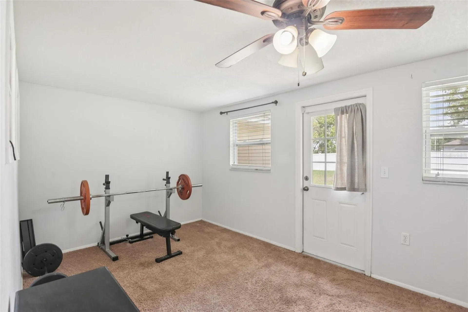 5942 13th Street Zephyrhills FL 33542