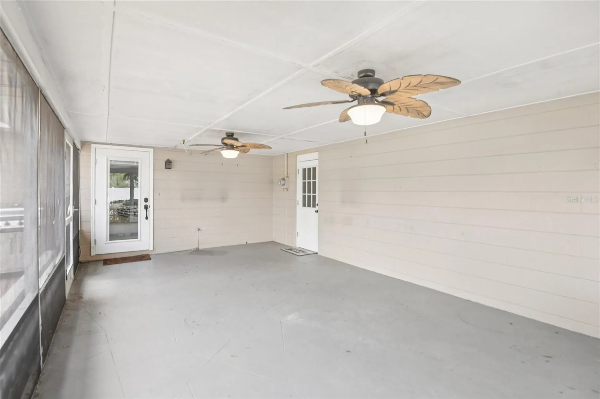 5942 13th Street Zephyrhills FL 33542