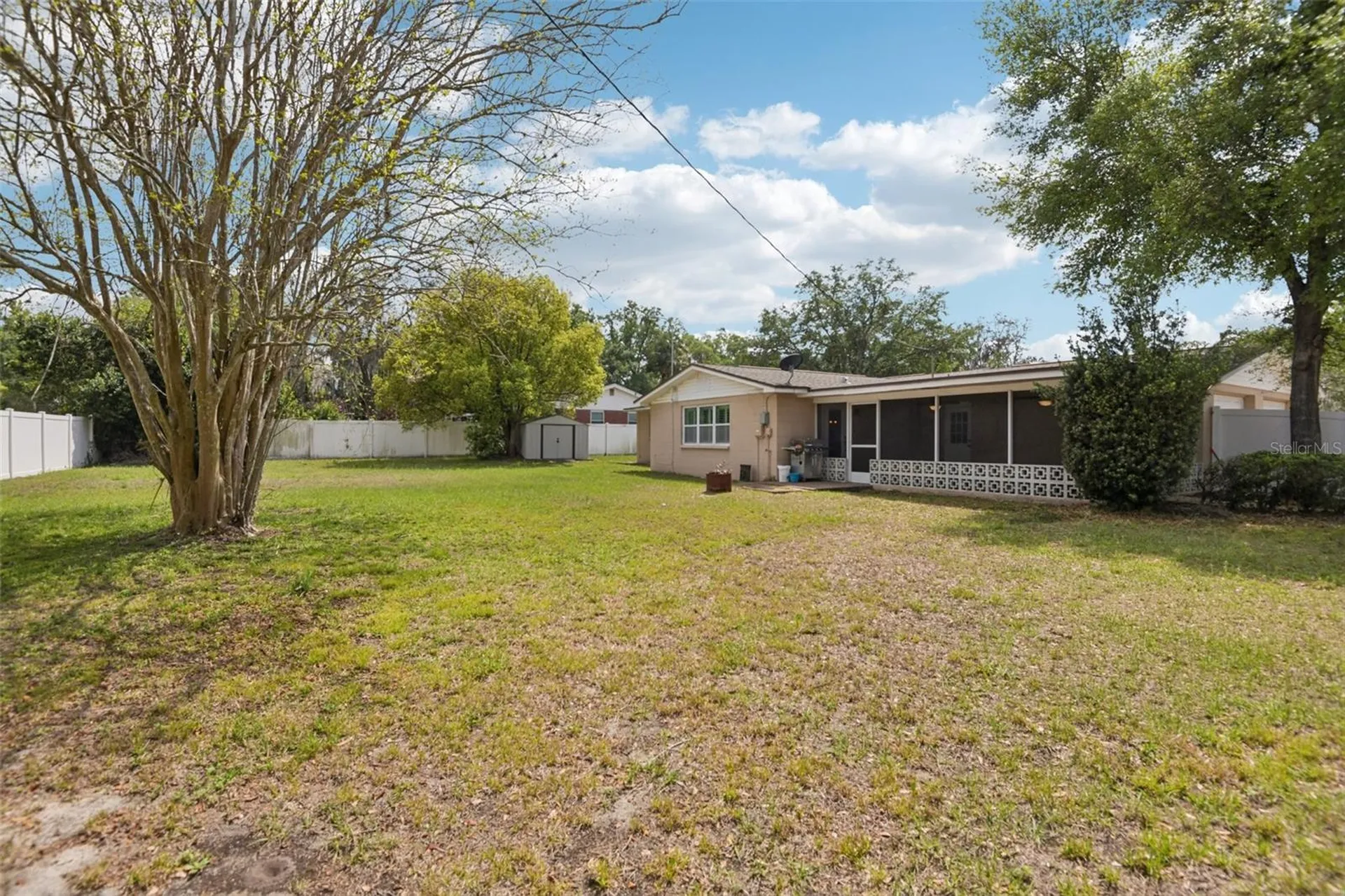 5942 13th Street Zephyrhills FL 33542