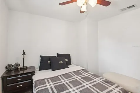 5942 13th Street Zephyrhills FL 33542