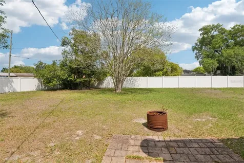 5942 13th Street Zephyrhills FL 33542