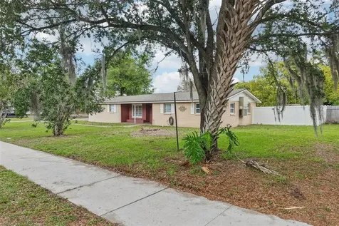 5942 13th Street Zephyrhills FL 33542