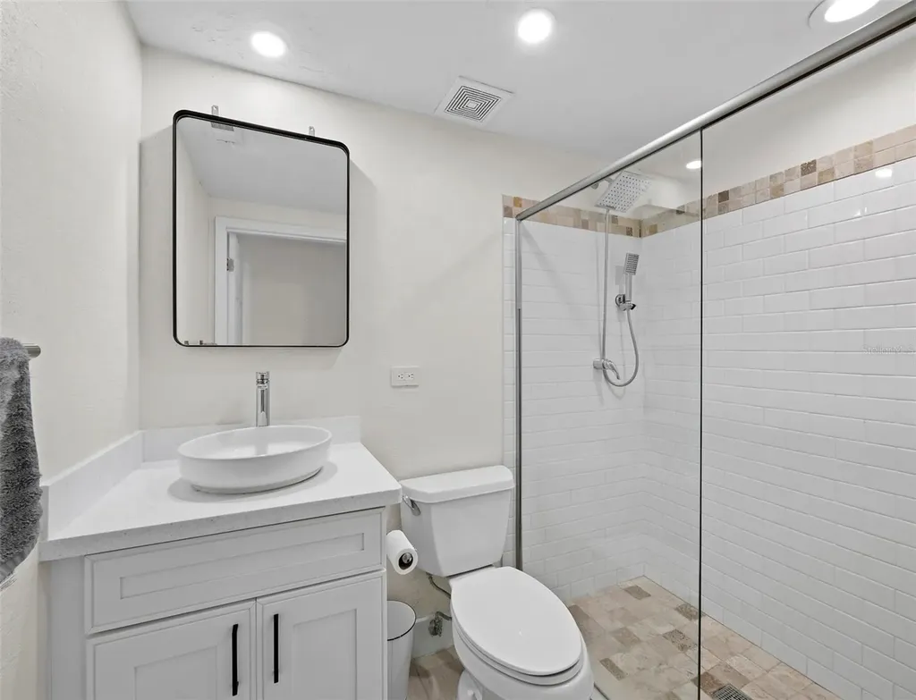 726 Jungle Queen Way Longboat Key FL 34228