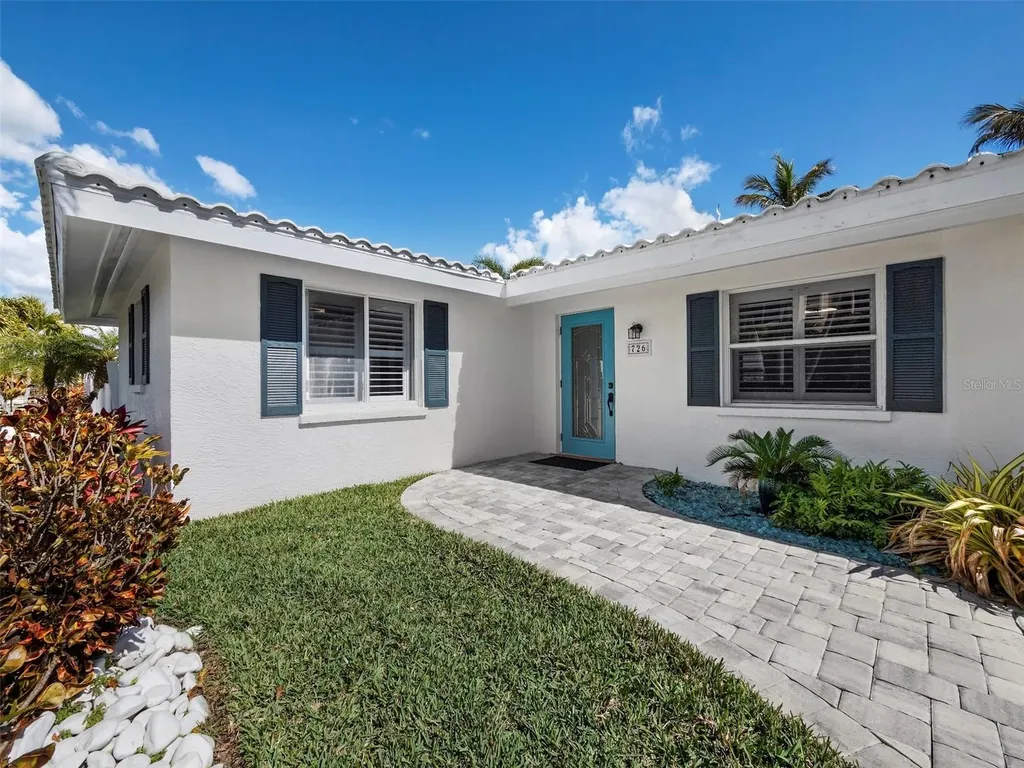 726 Jungle Queen Way Longboat Key FL 34228