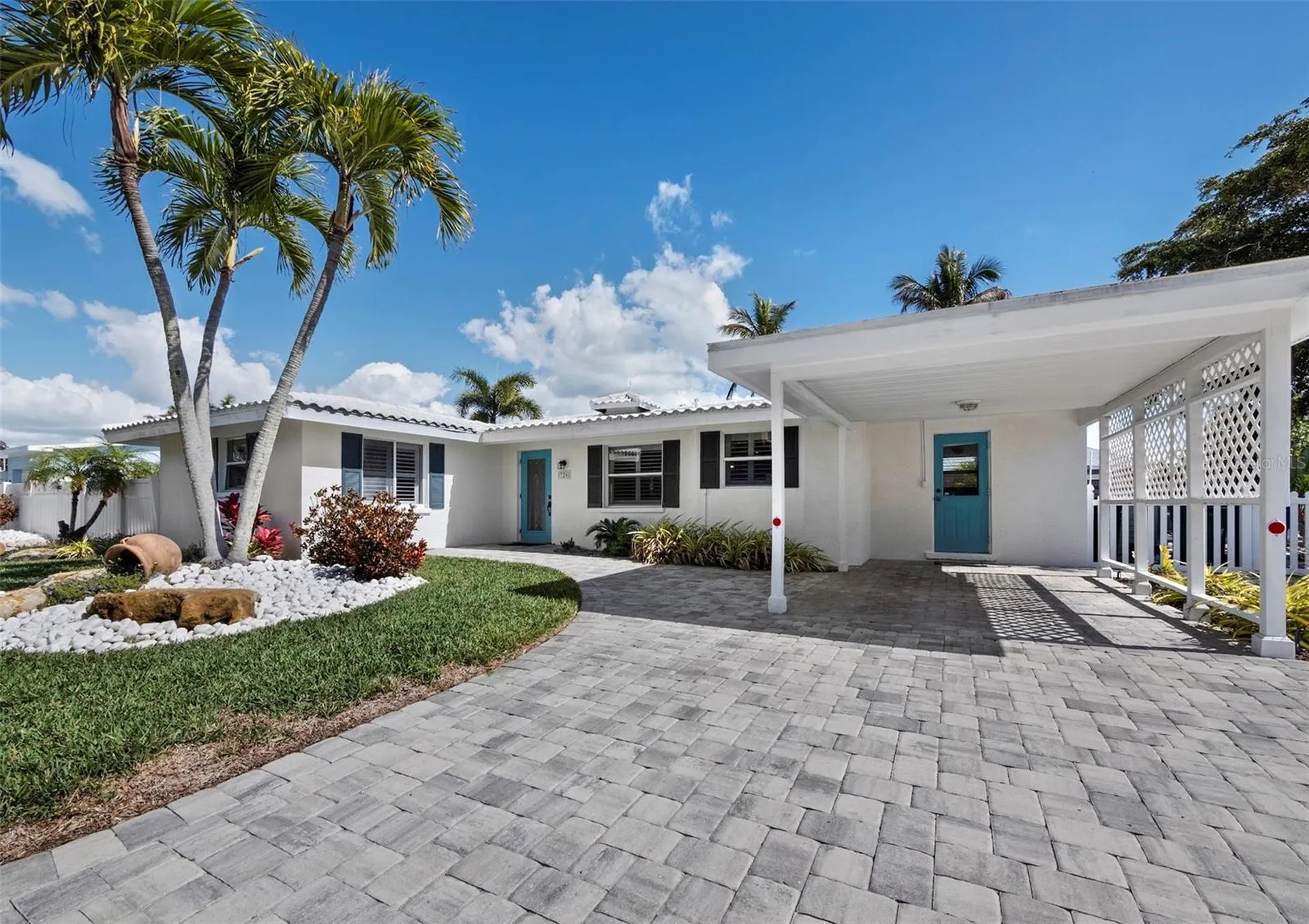 726 Jungle Queen Way Longboat Key FL 34228