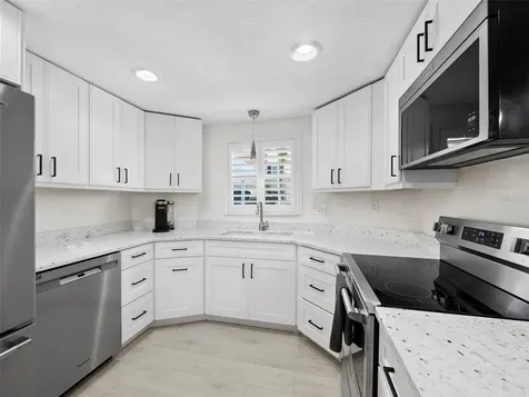 726 Jungle Queen Way Longboat Key FL 34228