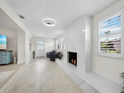 726 Jungle Queen Way Longboat Key FL 34228