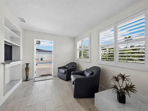 726 Jungle Queen Way Longboat Key FL 34228