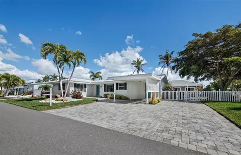 726 Jungle Queen Way Longboat Key FL 34228