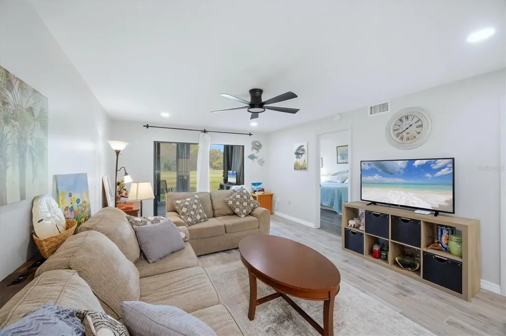 4621 Longwater Sarasota FL 34235