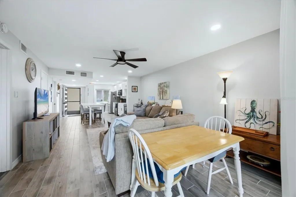 4621 Longwater Sarasota FL 34235