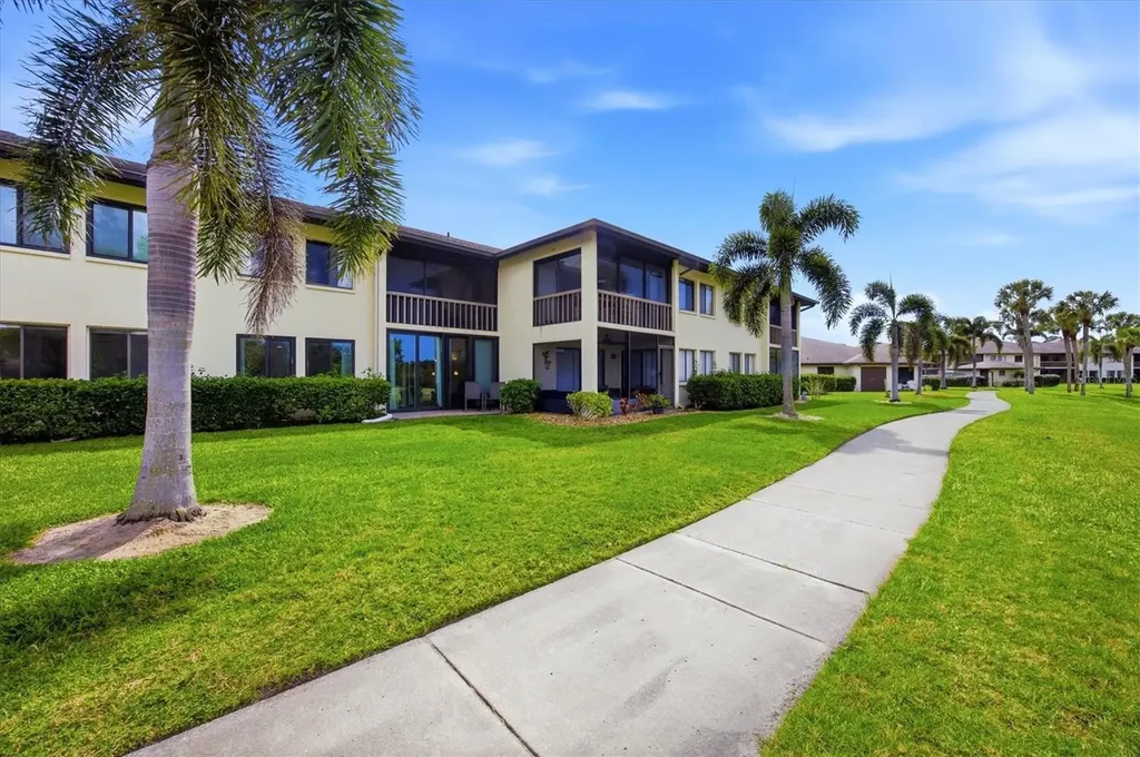 4621 Longwater Sarasota FL 34235