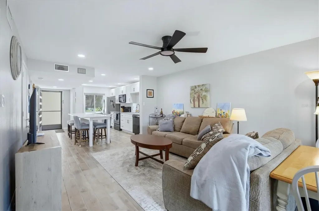 4621 Longwater Sarasota FL 34235