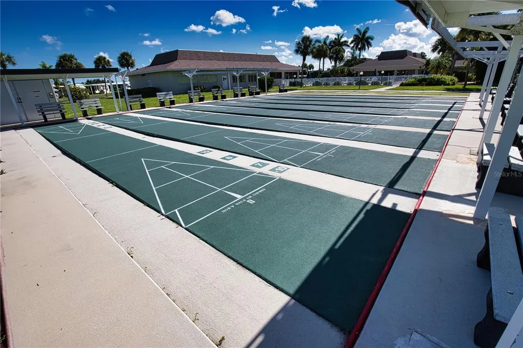 652 La Sala North Port FL 34287