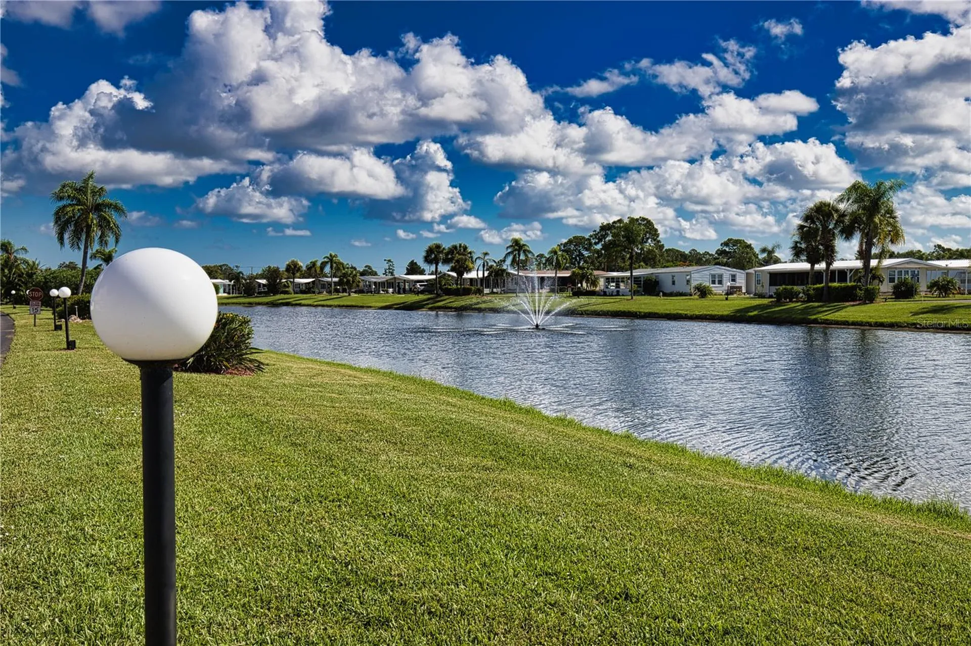 652 La Sala North Port FL 34287