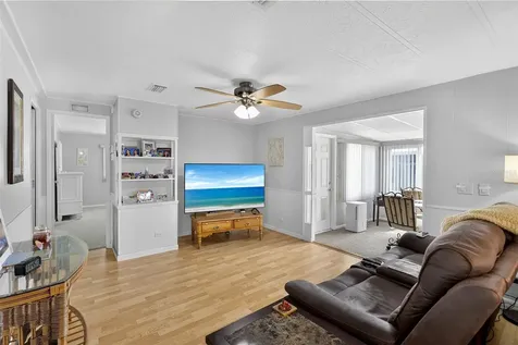 652 La Sala North Port FL 34287