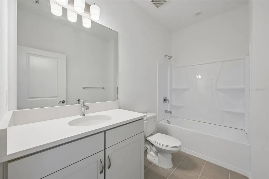 4512 Outhaul Run Palmetto FL 34221