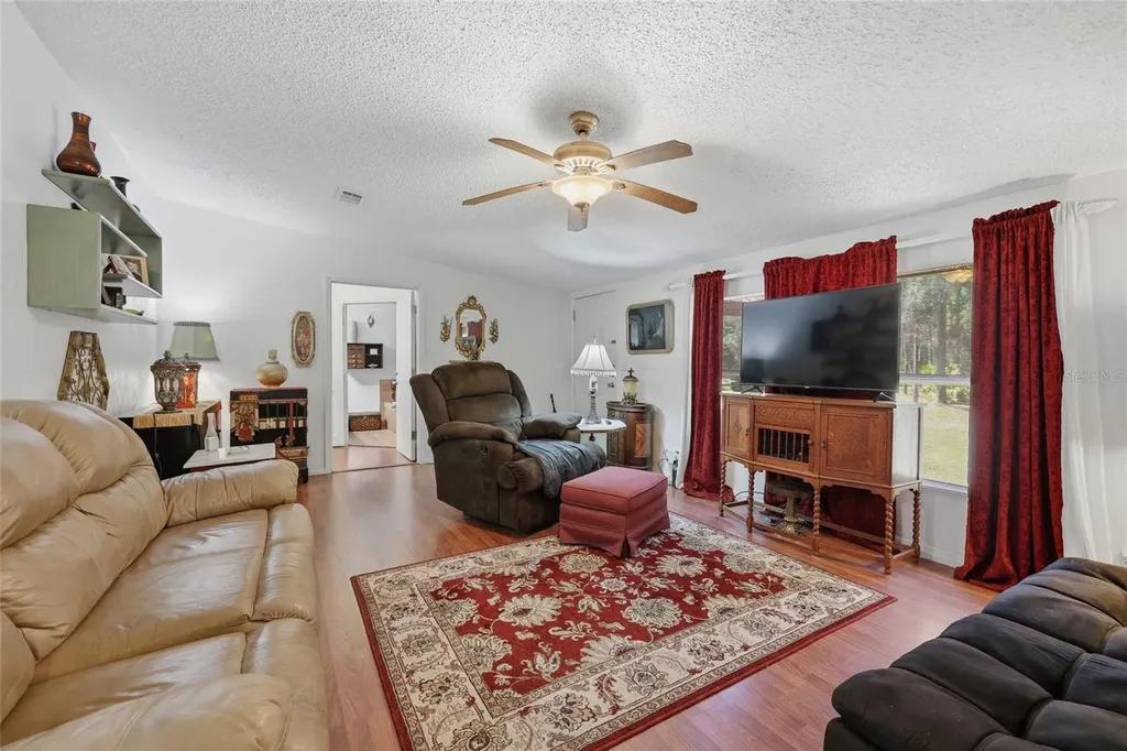 1131 SW 166th Street Newberry FL 32669