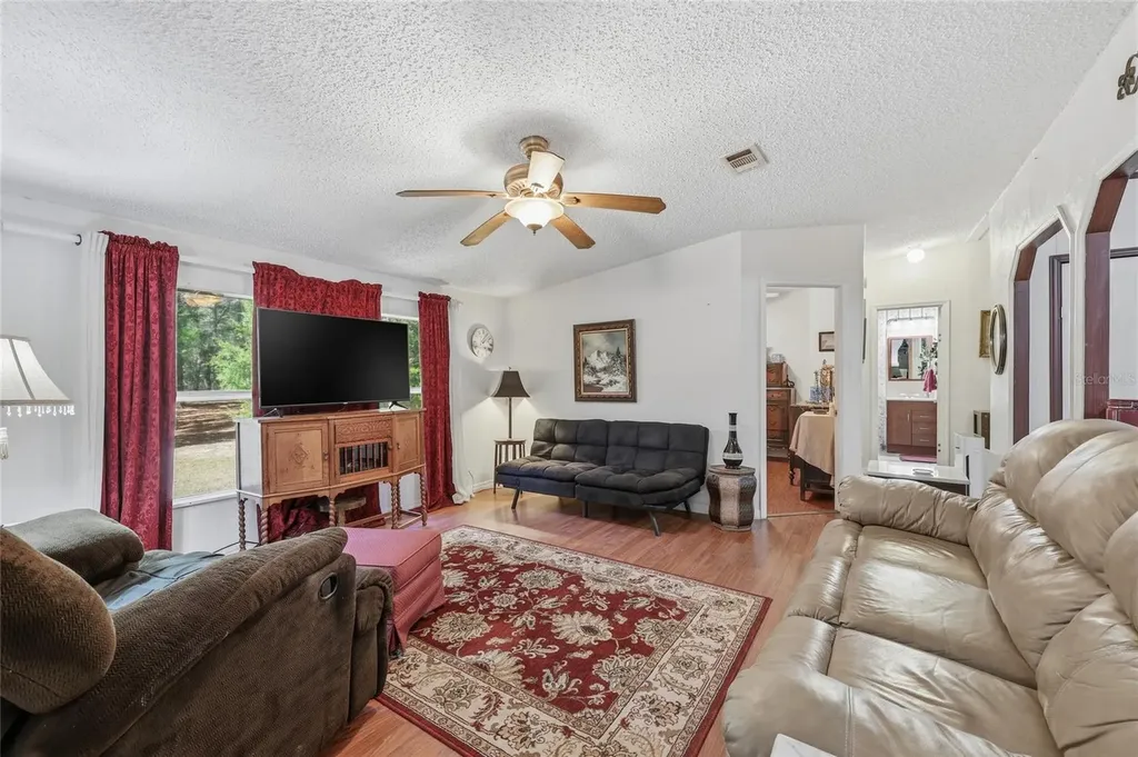 1131 SW 166th Street Newberry FL 32669