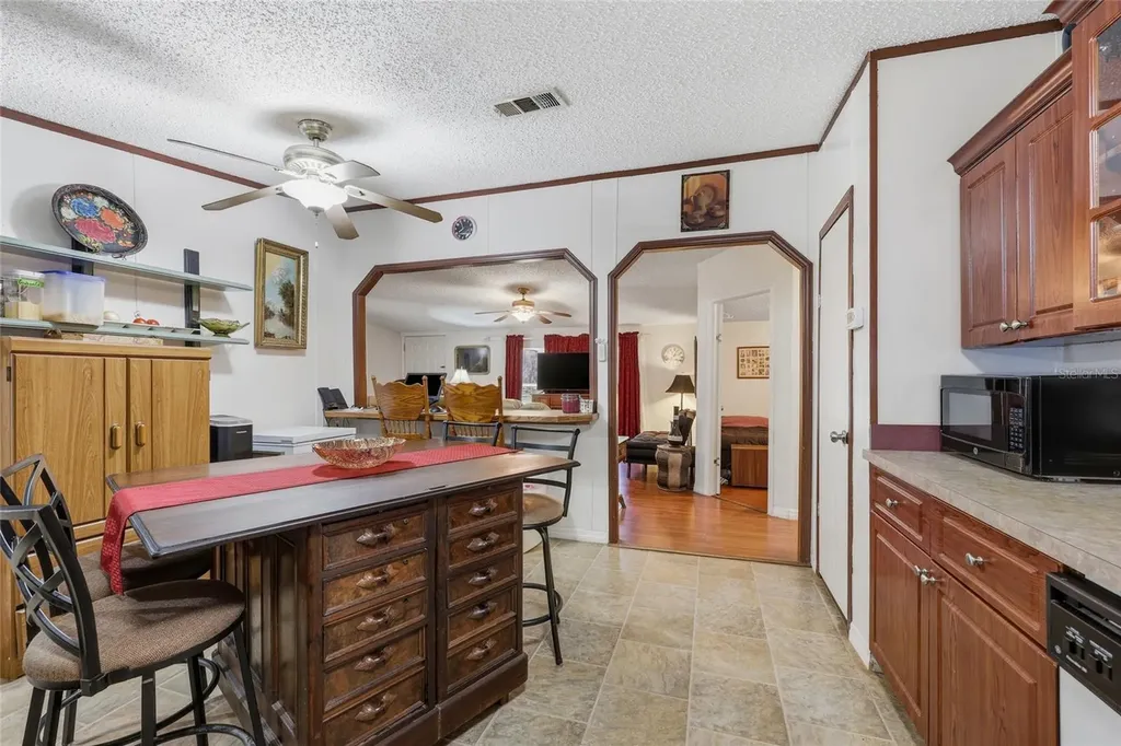 1131 SW 166th Street Newberry FL 32669